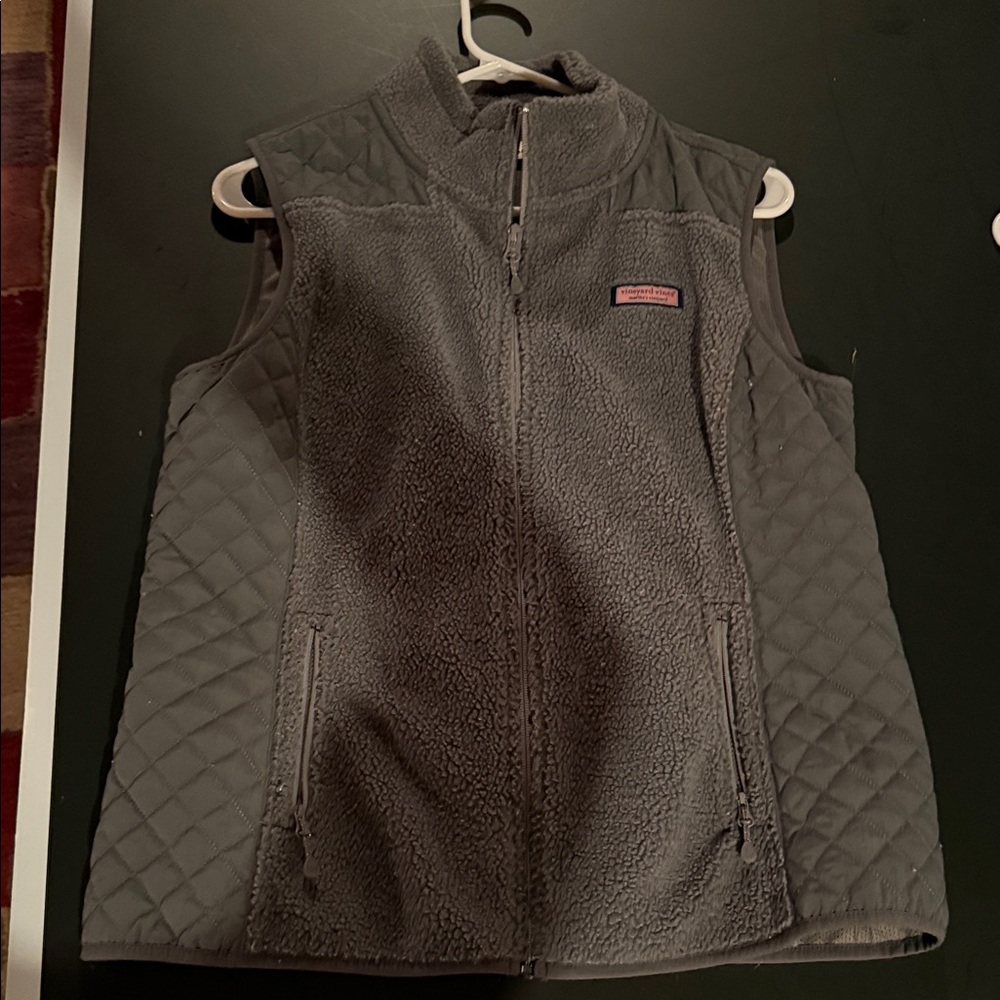Vineyard Vines Gray Quilted Fleece Vest